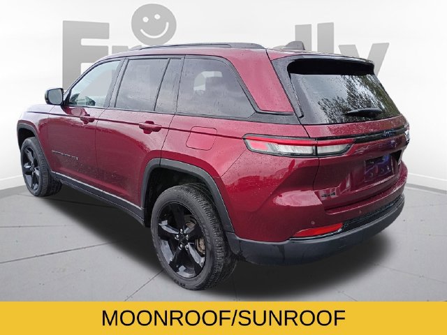 Used 2023 Jeep Grand Cherokee Altitude AWD/4WD image 7