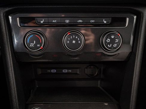 Used 2024 Volkswagen Tiguan S image 33