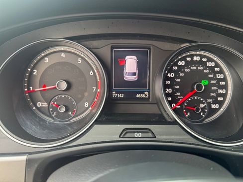 Used 2021 Volkswagen Atlas Cross Sport SE image 13