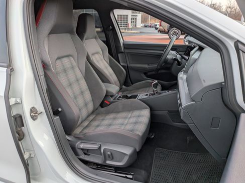 Used 2022 Volkswagen GTI SE image 21