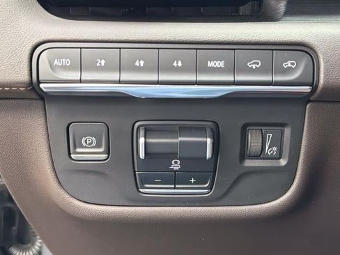 Used 2021 Cadillac Escalade Sport w/ Driver Assist Tech Package AWD/4WD image 36