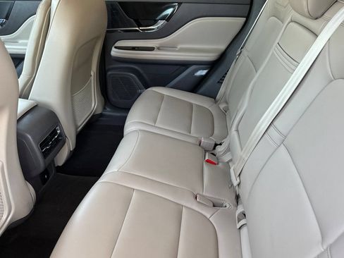 Used 2022 Lincoln Corsair FWD image 12