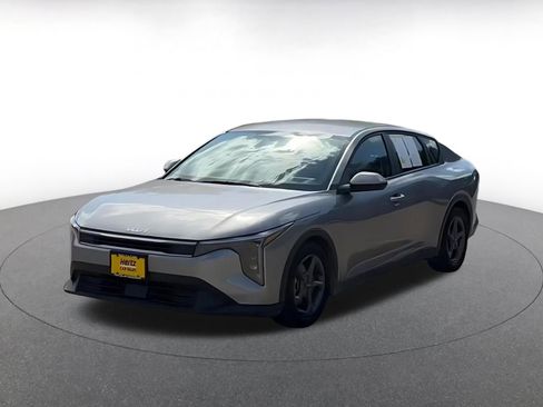 Used 2025 Kia K4 FWD image 7