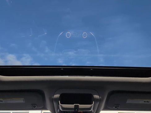 Used 2019 GMC Acadia SLE w/ Driver Alert Package I image 9