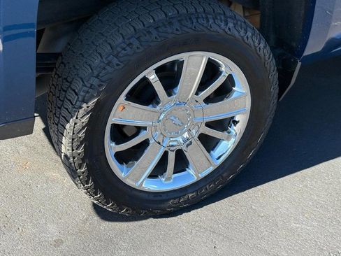 Used 2018 Chevrolet Silverado 1500 High Country image 8