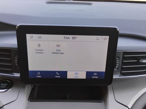 Used 2024 Ford Explorer XLT w/ Equipment Group 202A RWD image 32
