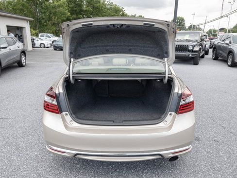 Used 2017 Honda Accord EX-L image 27