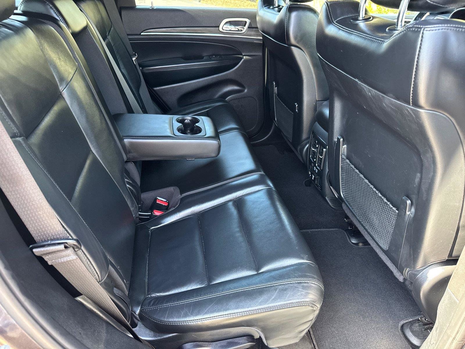 Used 2020 Jeep Grand Cherokee Limited AWD/4WD image 19