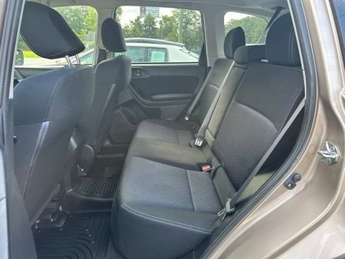 Used 2016 Subaru Forester 2.5i Premium w/ Popular Package #2 AWD/4WD image 9