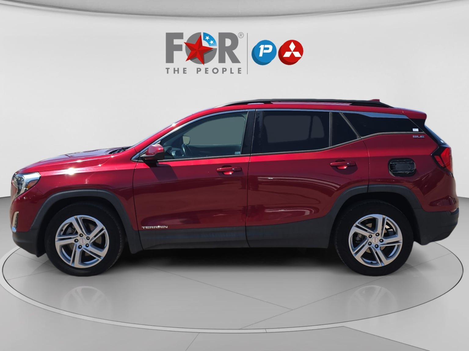 Used 2019 GMC Terrain SLE w/ Driver Convenience Package FWD image 2
