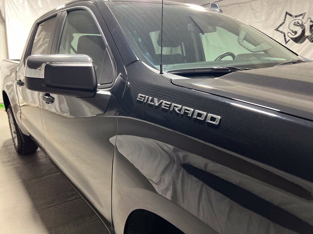 Used 2024 Chevrolet Silverado 1500 LT AWD/4WD image 9