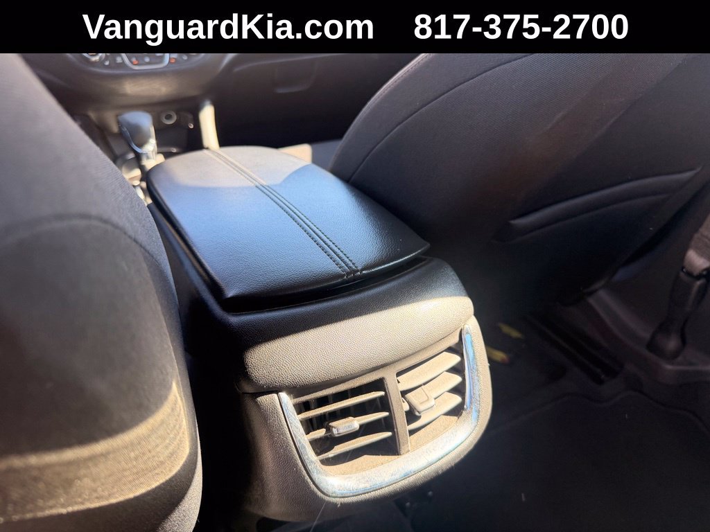 Used 2022 Chevrolet Malibu LT FWD image 19