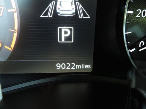 Certified 2024 Nissan Kicks SR w/ SR Premium Package FWD image 29