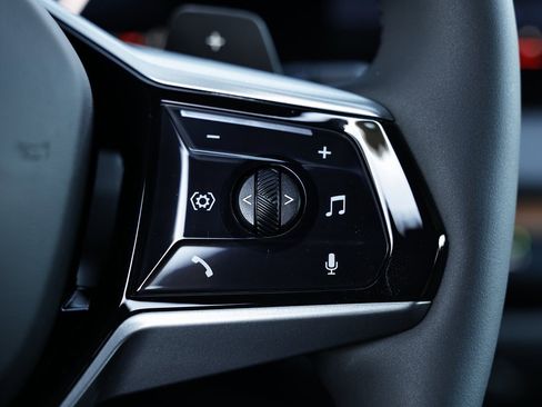 Used 2026 BMW X3 xDrive30 w/ Premium Package image 33