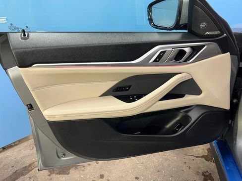 Used 2023 BMW i4 eDrive40 w/ Premium Package image 11