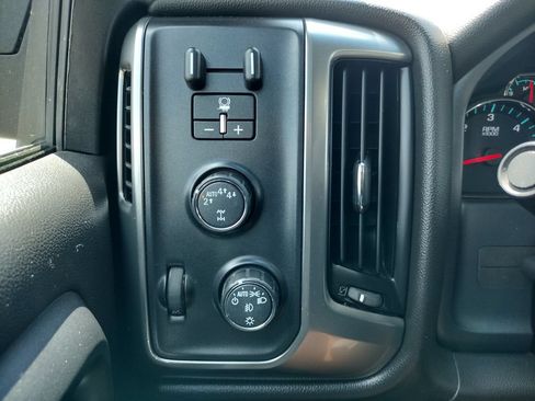 Used 2018 Chevrolet Silverado 1500 LT w/ All Star Edition AWD/4WD image 23