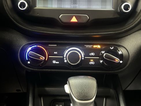Used 2024 Kia Soul LX w/ Option Group 015 image 16
