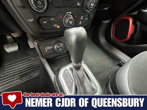 Used 2023 Jeep Renegade Trailhawk AWD/4WD image 19