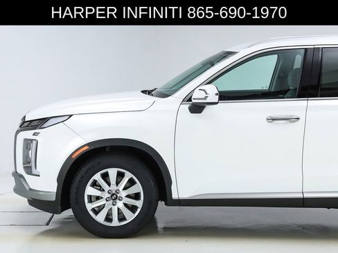 Used 2023 Hyundai Palisade SEL FWD image 3