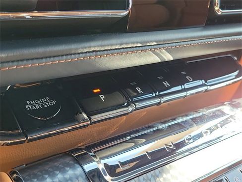 Certified 2025 Lincoln Aviator Black Label w/ Jet Appearance Package image 16