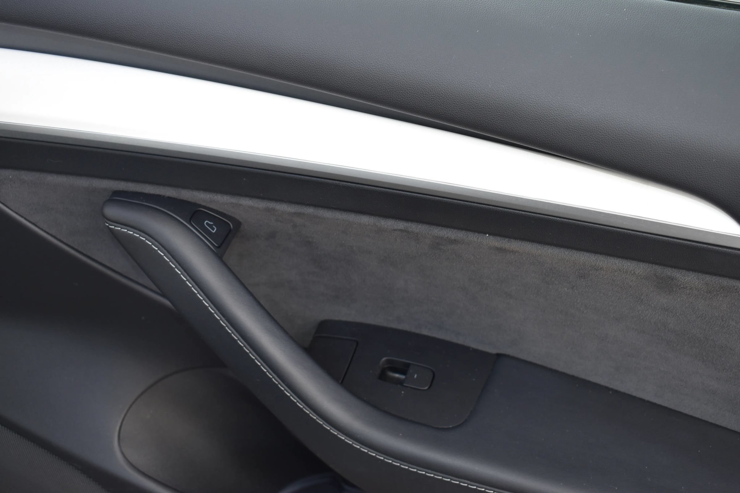 Used 2023 Tesla Model 3 Standard Range RWD image 14