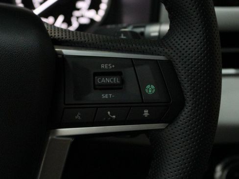 New 2025 Mitsubishi Outlander SE image 10