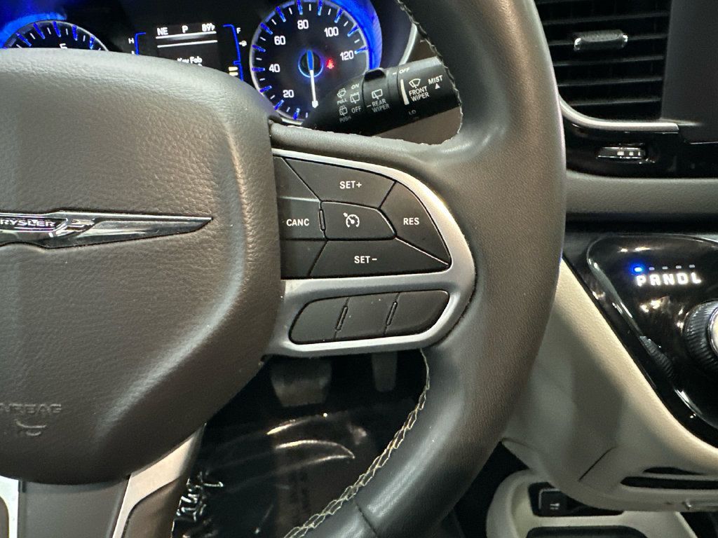 Used 2023 Chrysler Voyager LX FWD image 27
