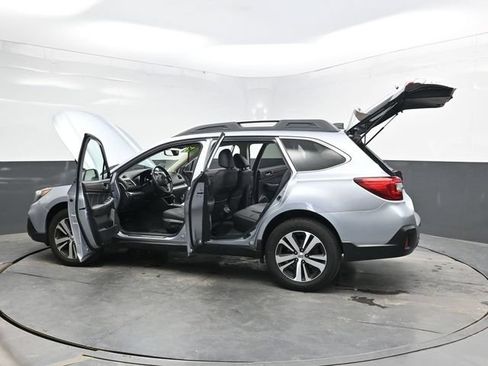 Used 2019 Subaru Outback 2.5i Limited AWD/4WD image 43