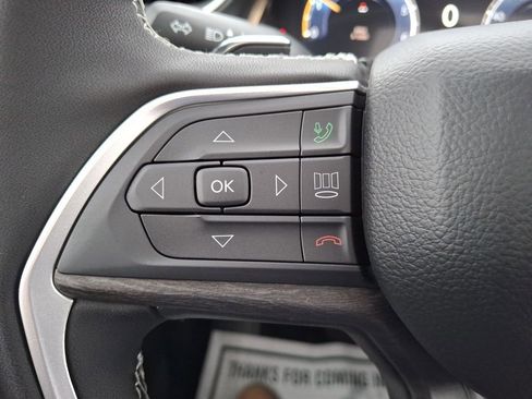 New 2025 Jeep Grand Cherokee Limited w/ Black Appearance Package image 27