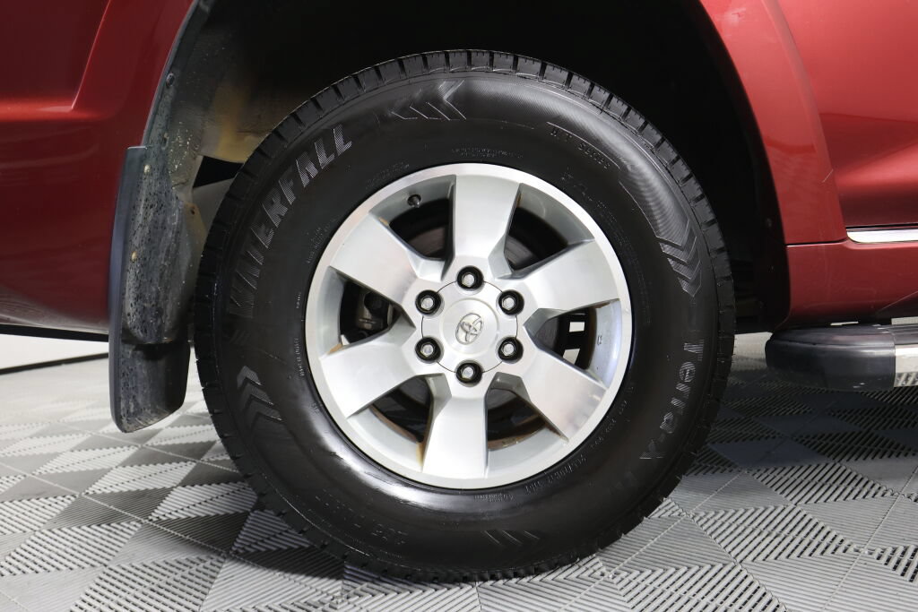 Used 2013 Toyota 4Runner SR5 w/ Premium Pkg AWD/4WD image 7