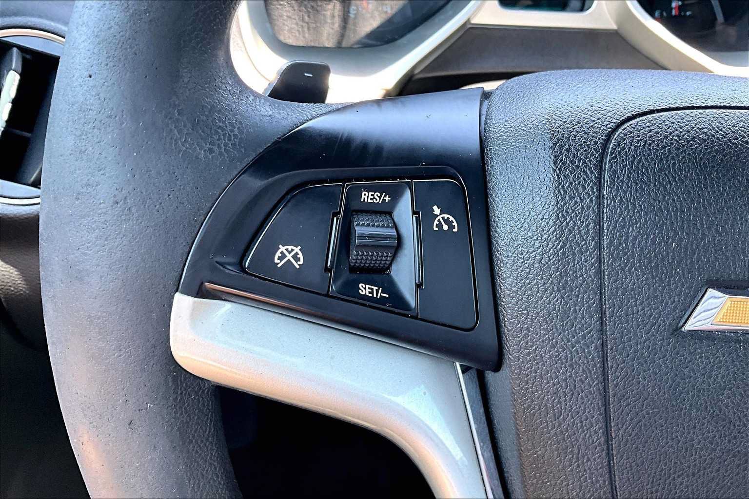 Used 2013 Chevrolet Camaro LS RWD image 25