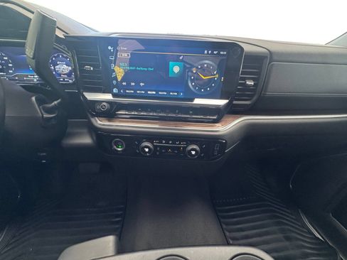 Used 2023 Chevrolet Silverado 1500 LT AWD/4WD image 12