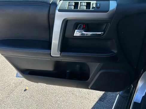 Used 2018 Toyota 4Runner SR5 image 16