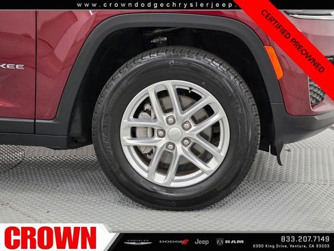 Certified 2023 Jeep Grand Cherokee Laredo image 9