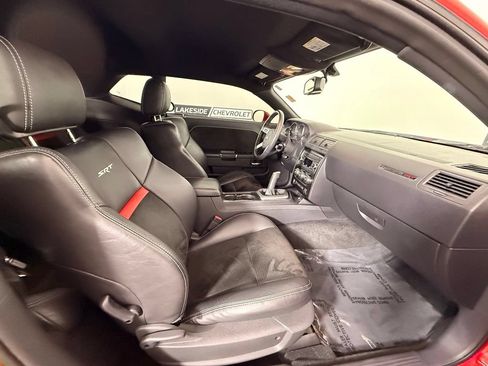 Used 2009 Dodge Challenger SRT8 w/ SRT Option Group II RWD image 22
