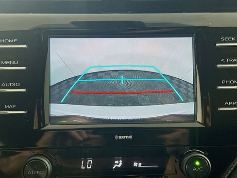 Used 2020 Toyota Camry SE FWD image 22