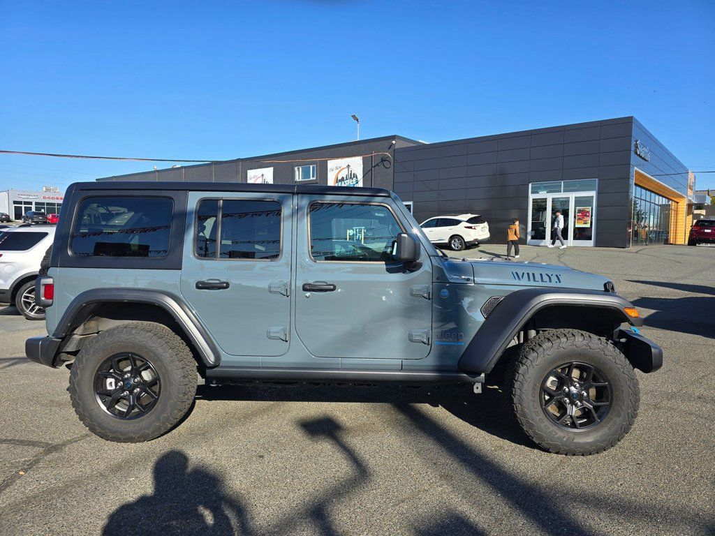 Used 2024 Jeep Wrangler Unlimited AWD/4WD image 9