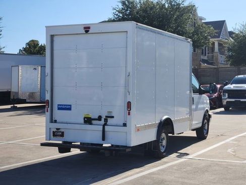 Used 2025 Chevrolet Express 3500 w/ Power Convenience Package image 12