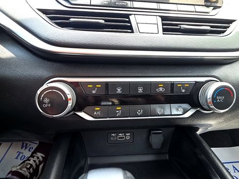 Used 2021 Nissan Altima 2.5 SV w/ SV Premium Package FWD image 16