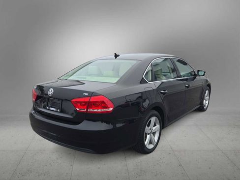Used 2015 Volkswagen Passat 1.8T Limited Edition image 8