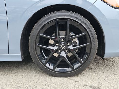Used 2023 Honda Civic Sport image 9