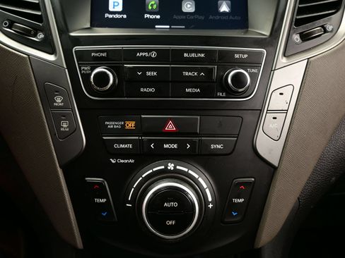 Used 2017 Hyundai Santa Fe Sport FWD image 18