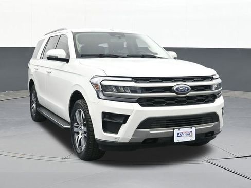 Used 2023 Ford Expedition XLT image 22