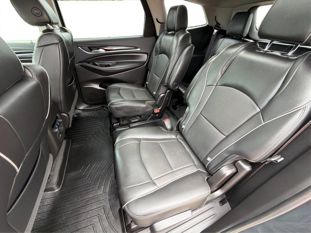 Used 2020 Buick Enclave Avenir w/ Avenir Technology Package AWD/4WD image 36