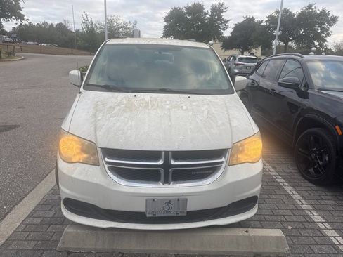 Used 2012 Dodge Grand Caravan SXT image 1