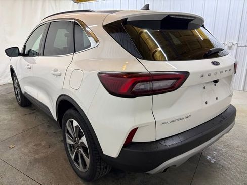 Used 2024 Ford Escape Platinum image 8