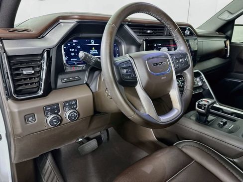 Used 2024 GMC Sierra 1500 Denali w/ Denali Reserve Package AWD/4WD image 10