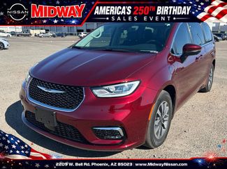 Used 2023 Chrysler Pacifica Touring-L FWD video 1