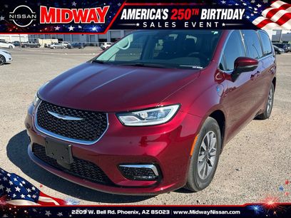 Used 2023 Chrysler Pacifica Touring-L