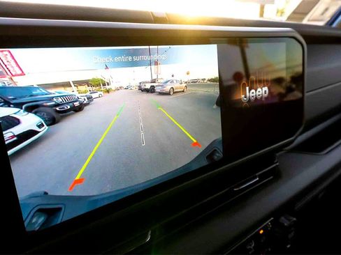 New 2025 Jeep Gladiator Sport image 14